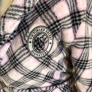 Victoria's Secret Pink and Black Plaid Fleece Robe with Logo Patch